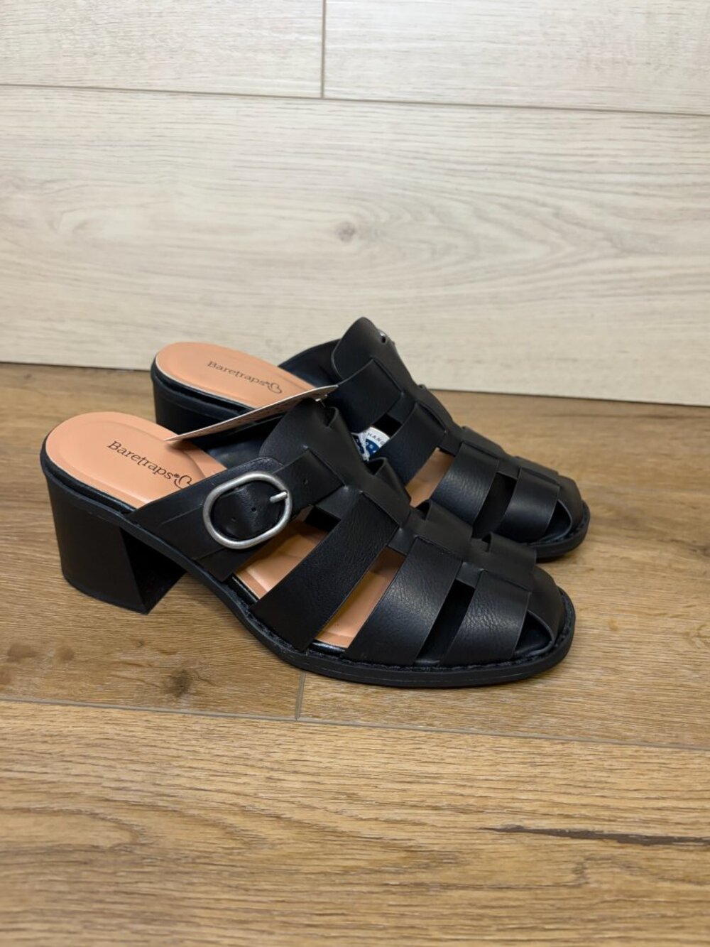 Baretraps Whitnie Black Strappy Block Heel Sandals Size 6M NWT